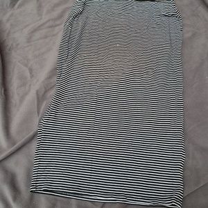Old Navy Stretchy pencil skirt